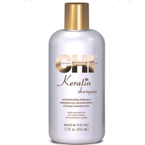CHI Keratin Shampoo 355 ml - fuer trockenes und strapaziertes, coloriertes und geglaettetes Haar. Reinigt sanft und baut geschaedigtes Haar wieder auf, indem der natuerliche Gehalt an Keratin wieder aufgefuellt wird.
